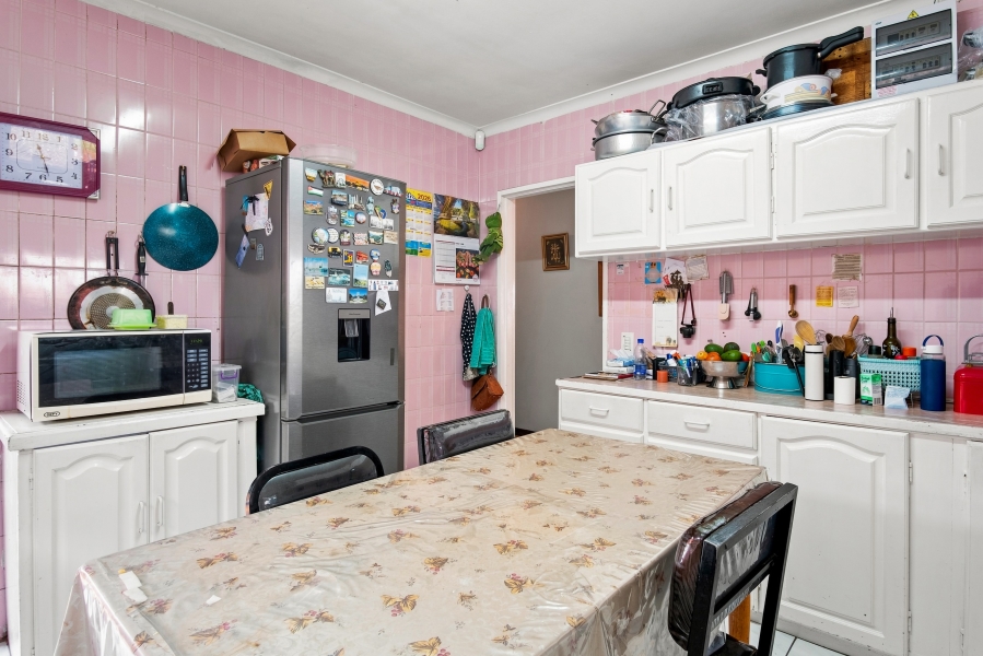 3 Bedroom Property for Sale in Pinati Western Cape